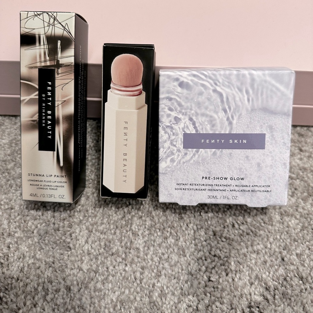 Fenty Beauty Stunna Lip Paint, Pre-Show Glow, Brush